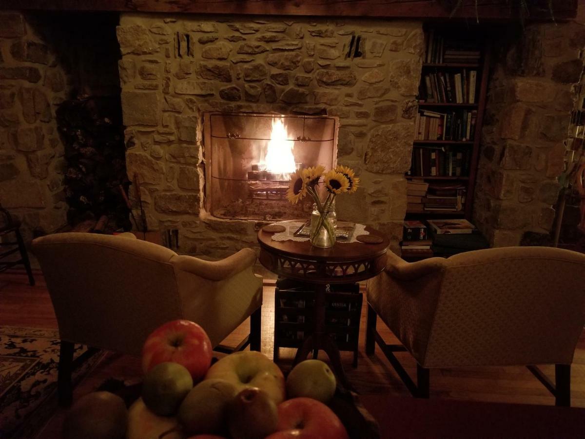 Hawk Mountain Bed & Breakfast Kempton Екстериор снимка